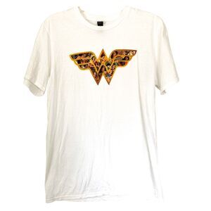 DC Comic Wonder Woman White Logo Graphic Print Short Sleeve Shirt Size Medium